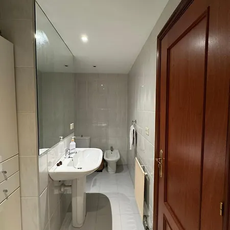 Avenida Centro Guixar Apartment *