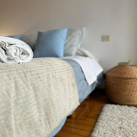 Avenida Centro Guixar Apartment